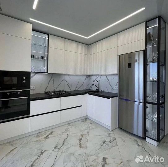 Кухня угловая/столешница в подарок/новая