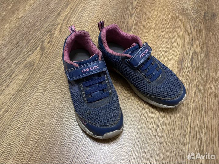 Кроссовки geox