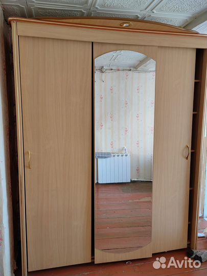 Продам 2 шкафа купе, бу