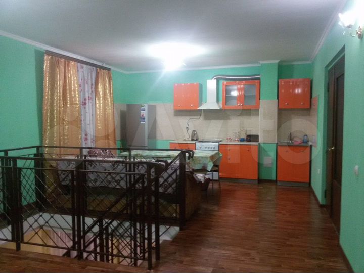 Комната 24 м² в 6-к., 1/3 эт.