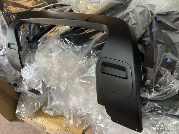 Накладка переднего бампера передняя Duster 2