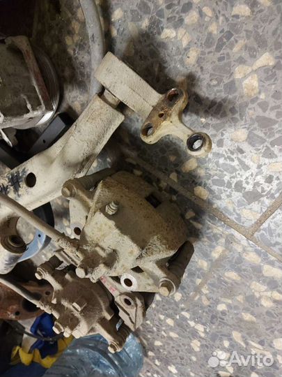 Суппорт nissan almera N16 правый, левый