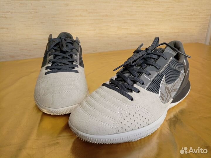 Футбольные футзалки Nike gato street elite