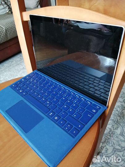 Планшет Microsoft Surface Pro 5 8gb 256gb