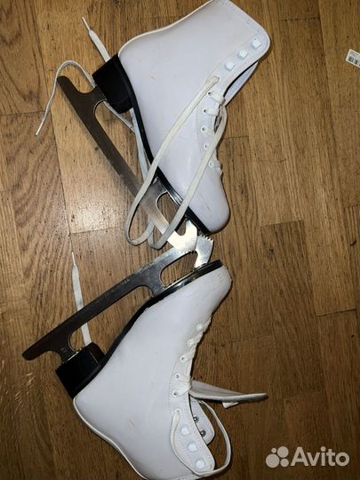 Коньки фигурные 40 размер