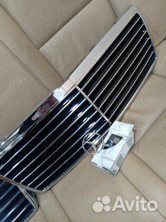 Решетка радиатора w140