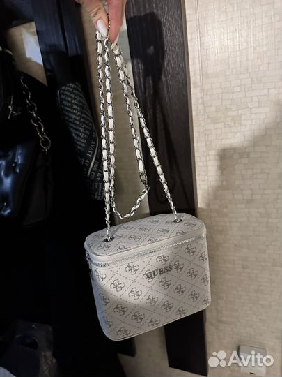Сумка guess белая