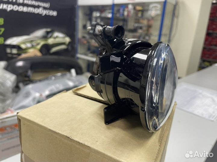 Противотуманка 5K0941700E Фольксваген tiguan