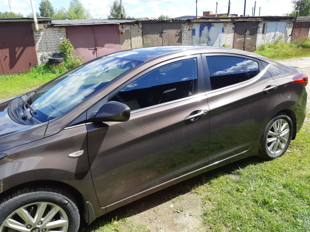 Hyundai Elantra: фото владельца
