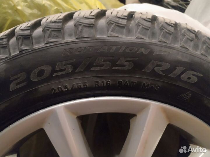 Pirelli Ice Zero 2 205/55 R16 94T