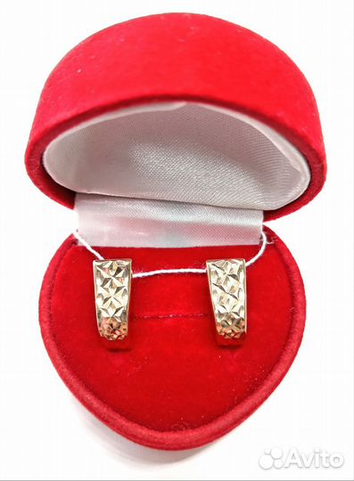 Золотые серьги без вставок (15680)