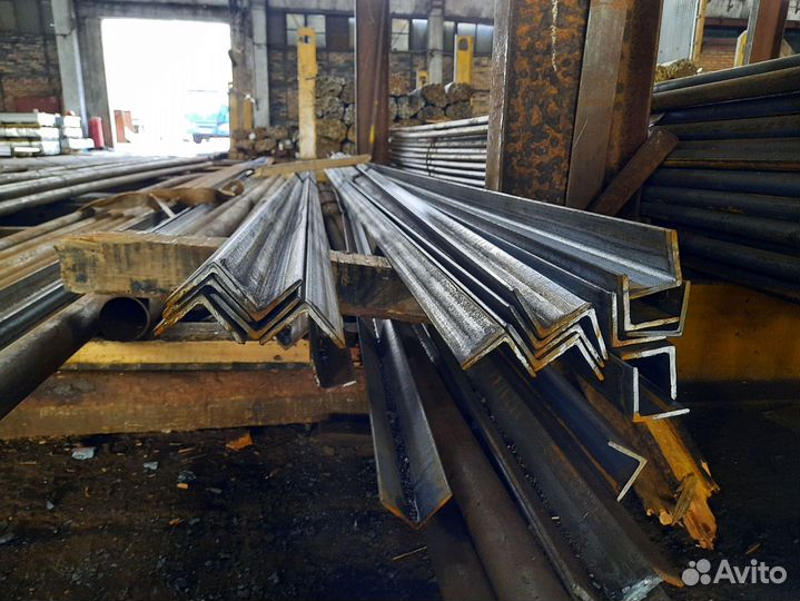 Уголок стальной