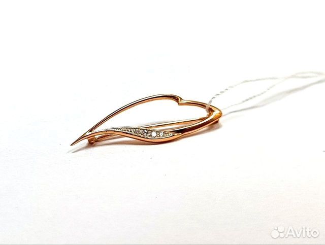 Брошь с синтетическим камнем Золото