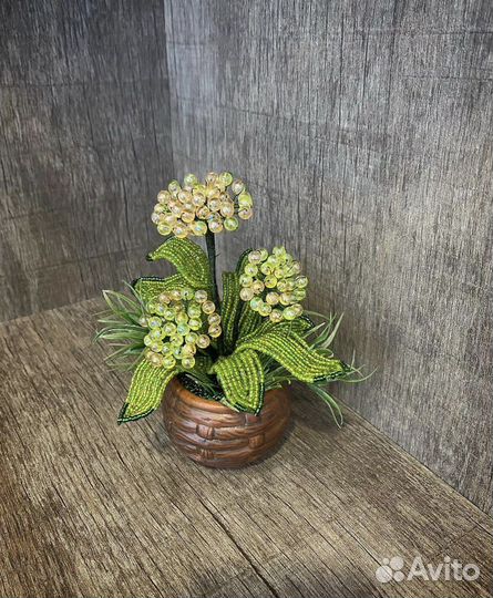 Цветы из бисера