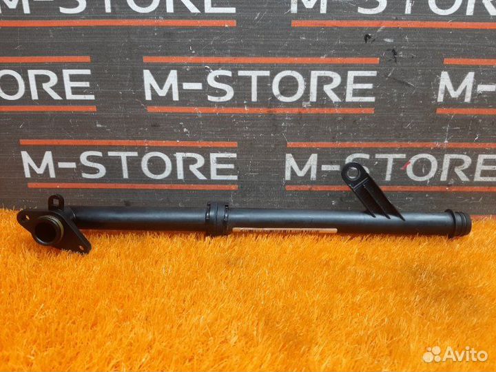 Патрубок системы охлаждения Mercedes-Benz C-Class