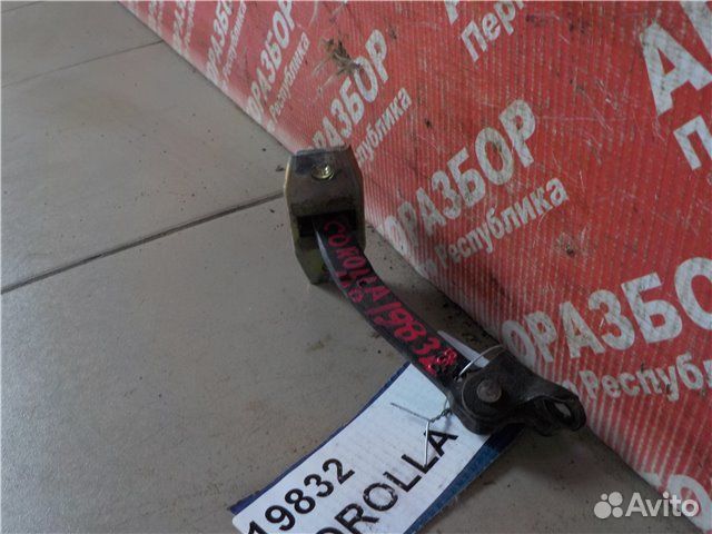 Ограничитель хода двери задний правый Toyota