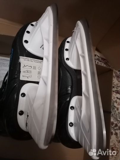 Хоккейные коньки bauer