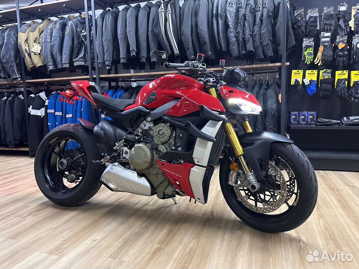 Ducati Streetfighter V4S, 2021 6000 км