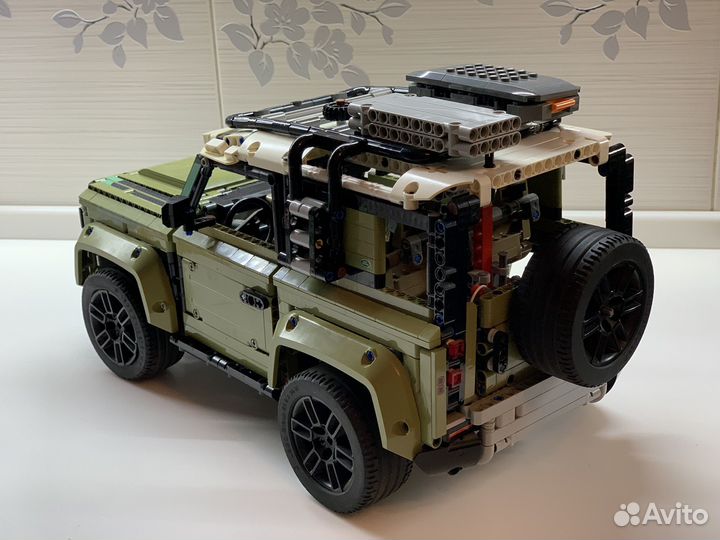 Конструктор lego Technic Land Rover Defender