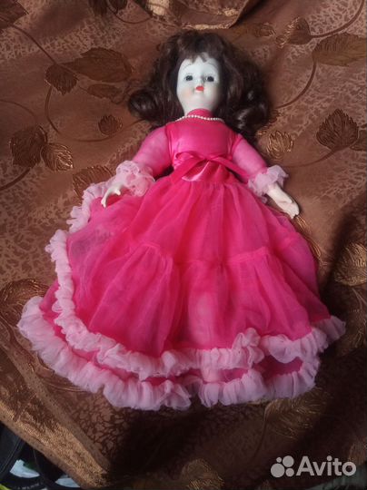 Кукла фарфоровая коллекционная