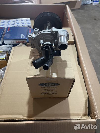 Насос водяной (помпа) Форд Транзит 2.2 06
