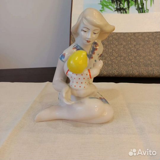 Антикварные фарфоровые статуэтки времен СССР