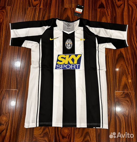 Домашняя форма Ювентуса, Каморанези