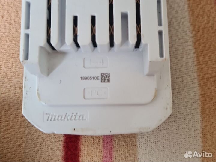 Зарядное устройство makita dc18wa