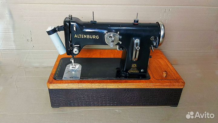 Швейная машинка 