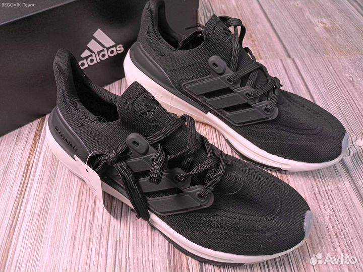 Беговые кроссовки adidas ultraboost 23