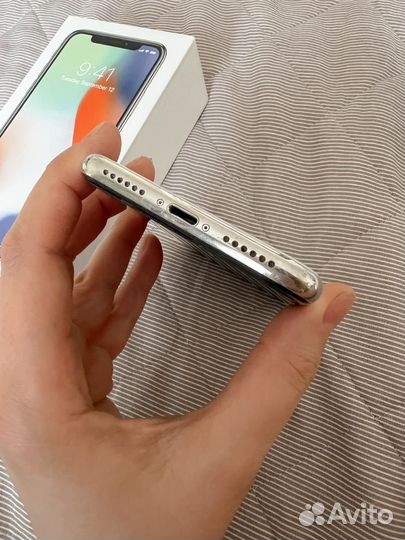 iPhone X, 64 ГБ