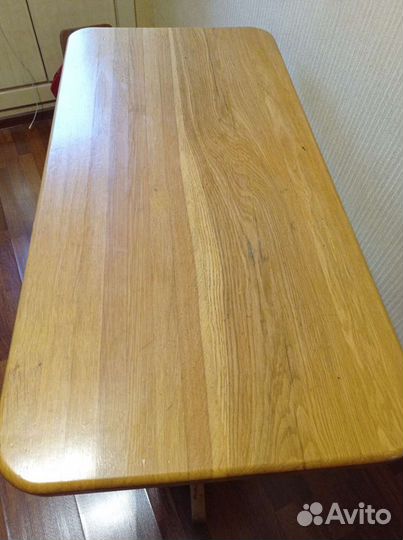 Стол и табуретки