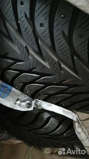 Yokohama Ice Guard Stud IG55 275/40 R20