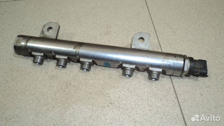 Рейка топливная Jeep Grand Cherokee 4 (WK2)