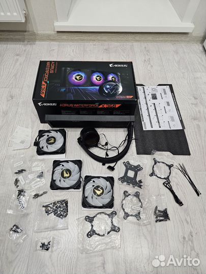 Сжо Aorus Waterforce X360 (Фото, Видео, GIF)