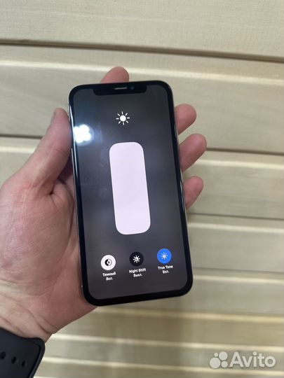 iPhone X, 64 ГБ