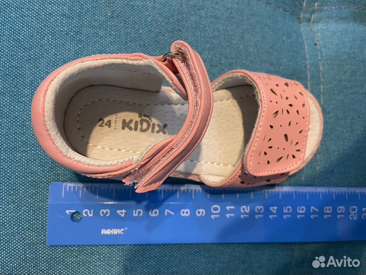 Сандалии для девочки 24 размер