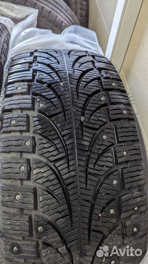 Pirelli Winter Carving Edge 245/40 R20 и 275/35 R20