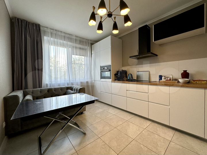 2-к. квартира, 63 м², 5/17 эт.