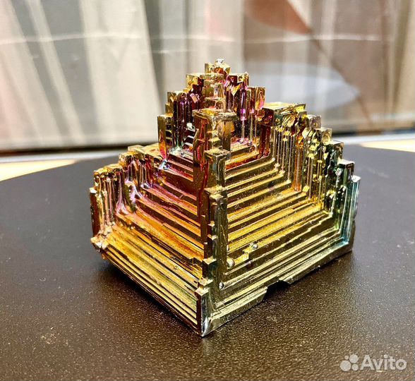 Кристалл. Друза. Висмут. Германия