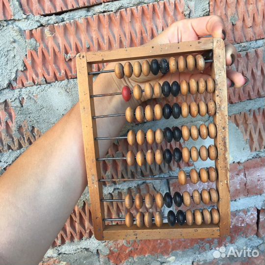 Аптечка, Часы с маятником