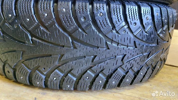 Hankook Winter I'Pike W409 215/65 R17 98T