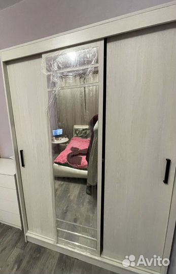 Шкаф купе с зеркалом новый