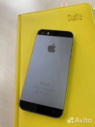 Телефон iPhone 5 s