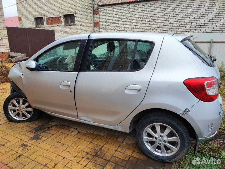 Кузов на запчасти Renault Sandero