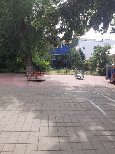 Здание, 600 м²