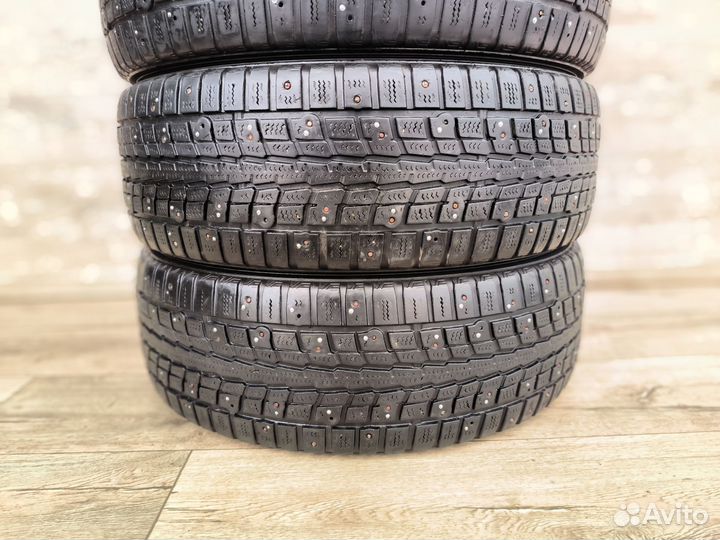 Dunlop SP Winter Ice 01 205/60 R16