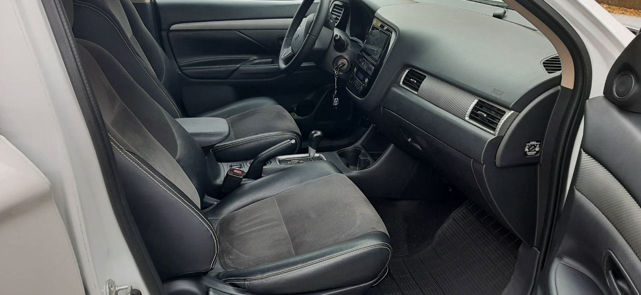 Mitsubishi Outlander: фото владельца