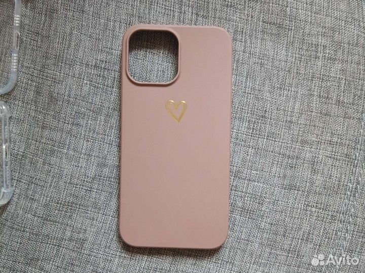 Чехлы на iPhone 13 и 13 Pro