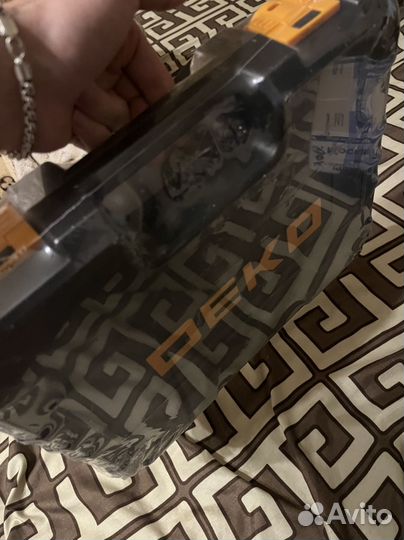 Набор инструментов для авто в чемодане